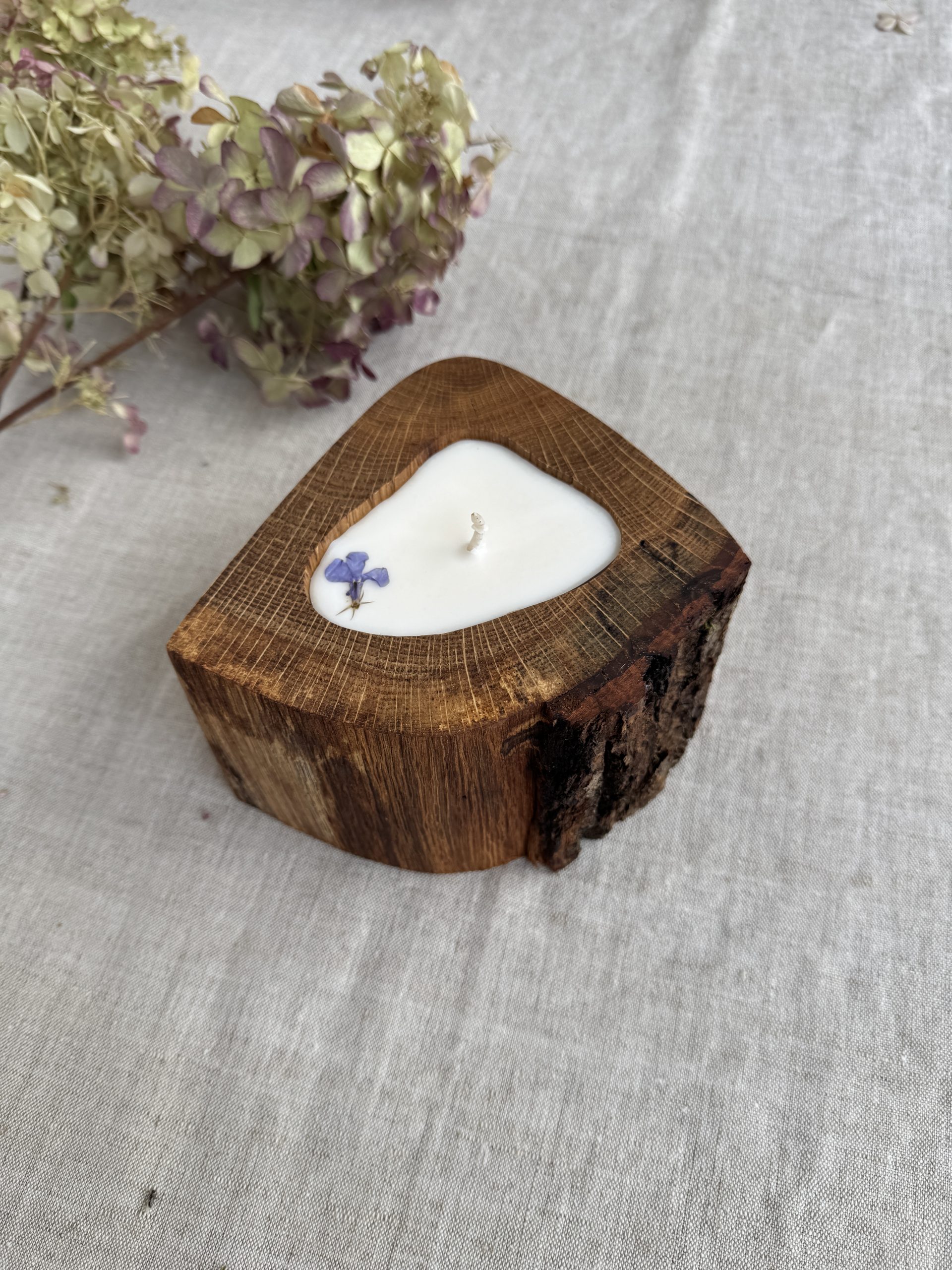 Soft Peony - Wooden Candle in Oak