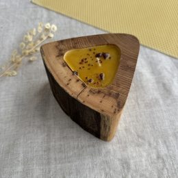 Elm Wood Candle - Beeswax & Propolis