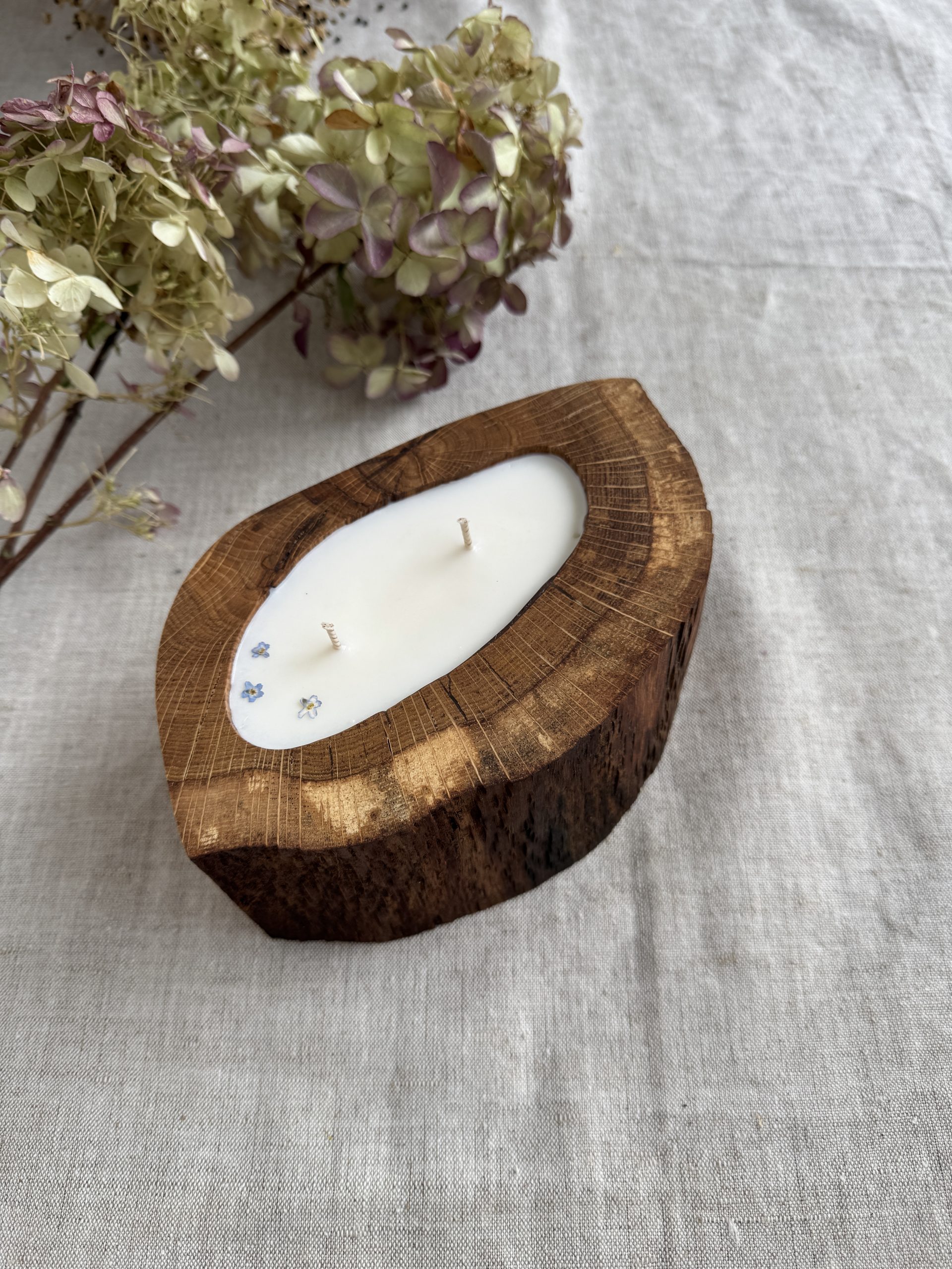 Siena Oak Essence Candle
