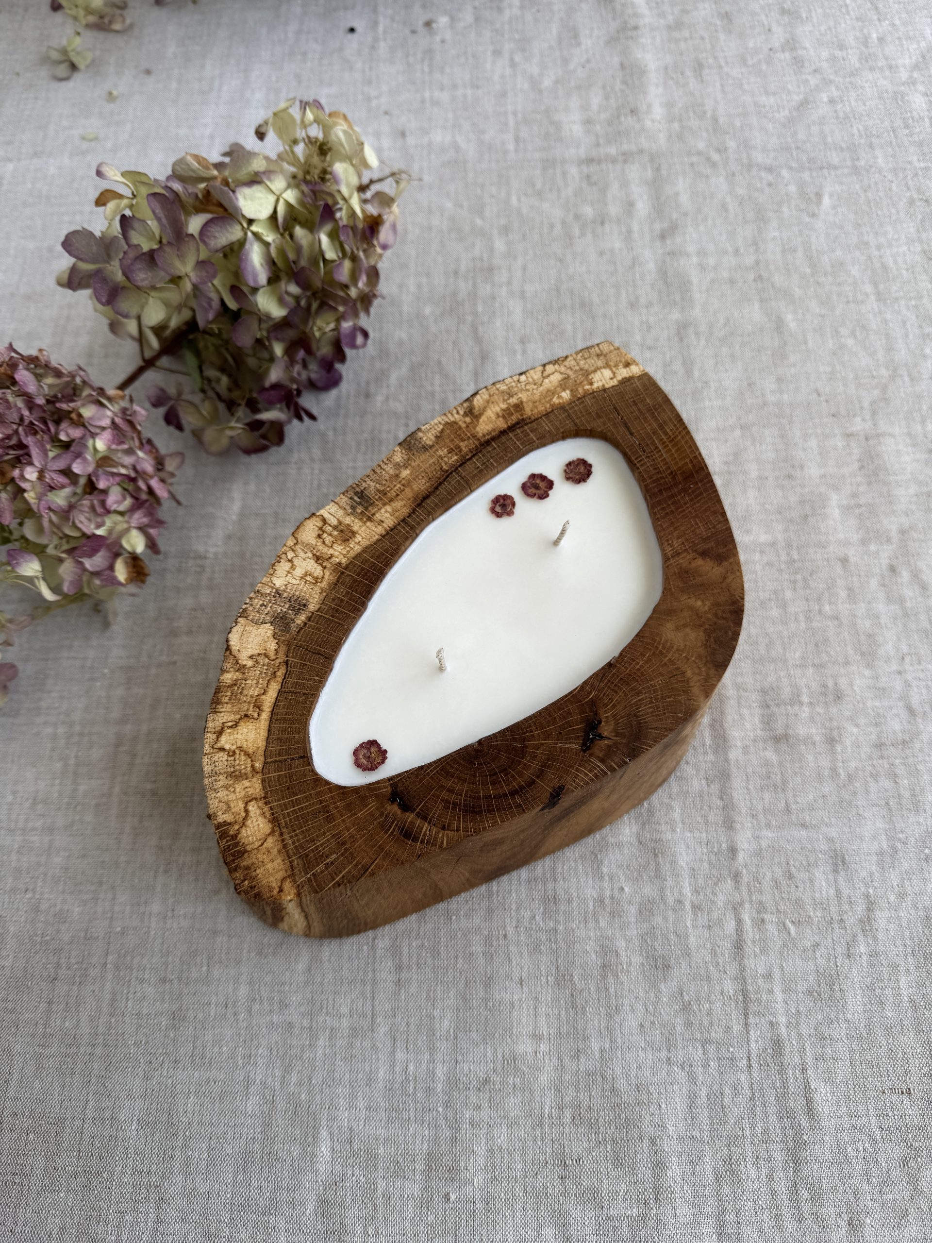 Handmade unscented oak wood soy candle with rustic natural design