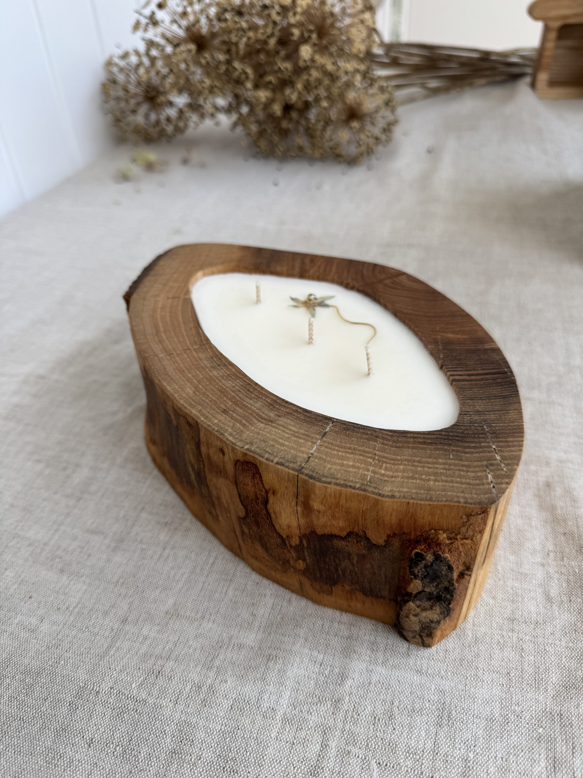 Ash Siena Aura Candle - Image 2