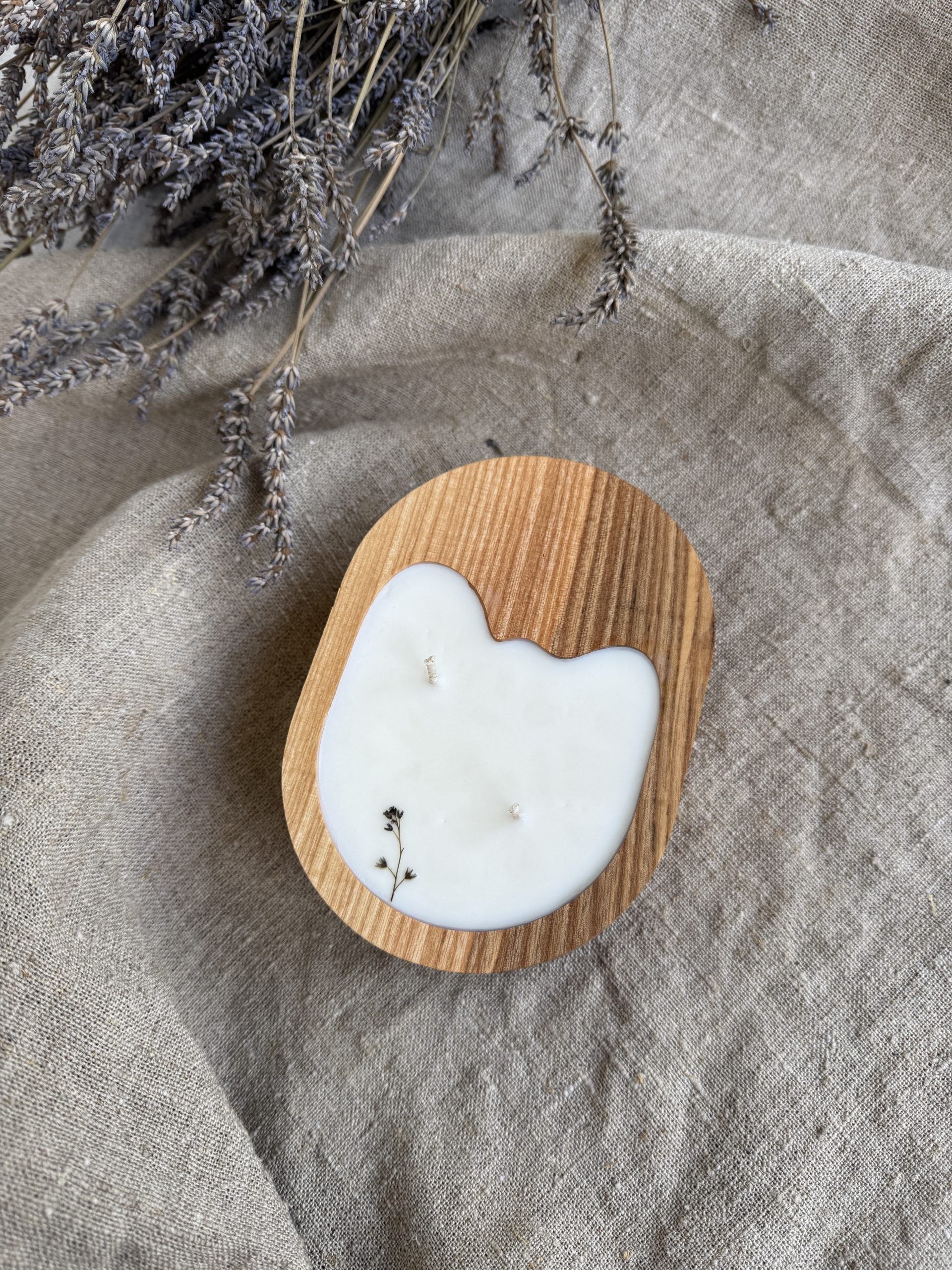 Magnolia Ash Wood Candle - Image 2