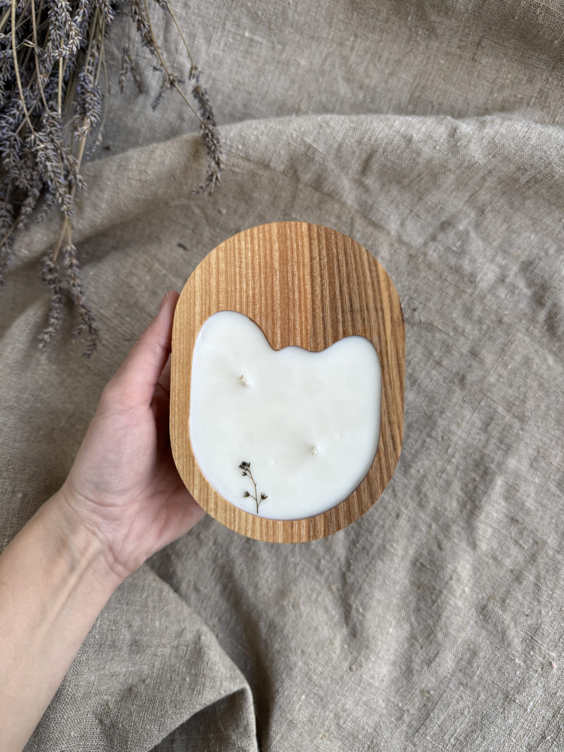 Magnolia Ash Wood Candle - Image 3