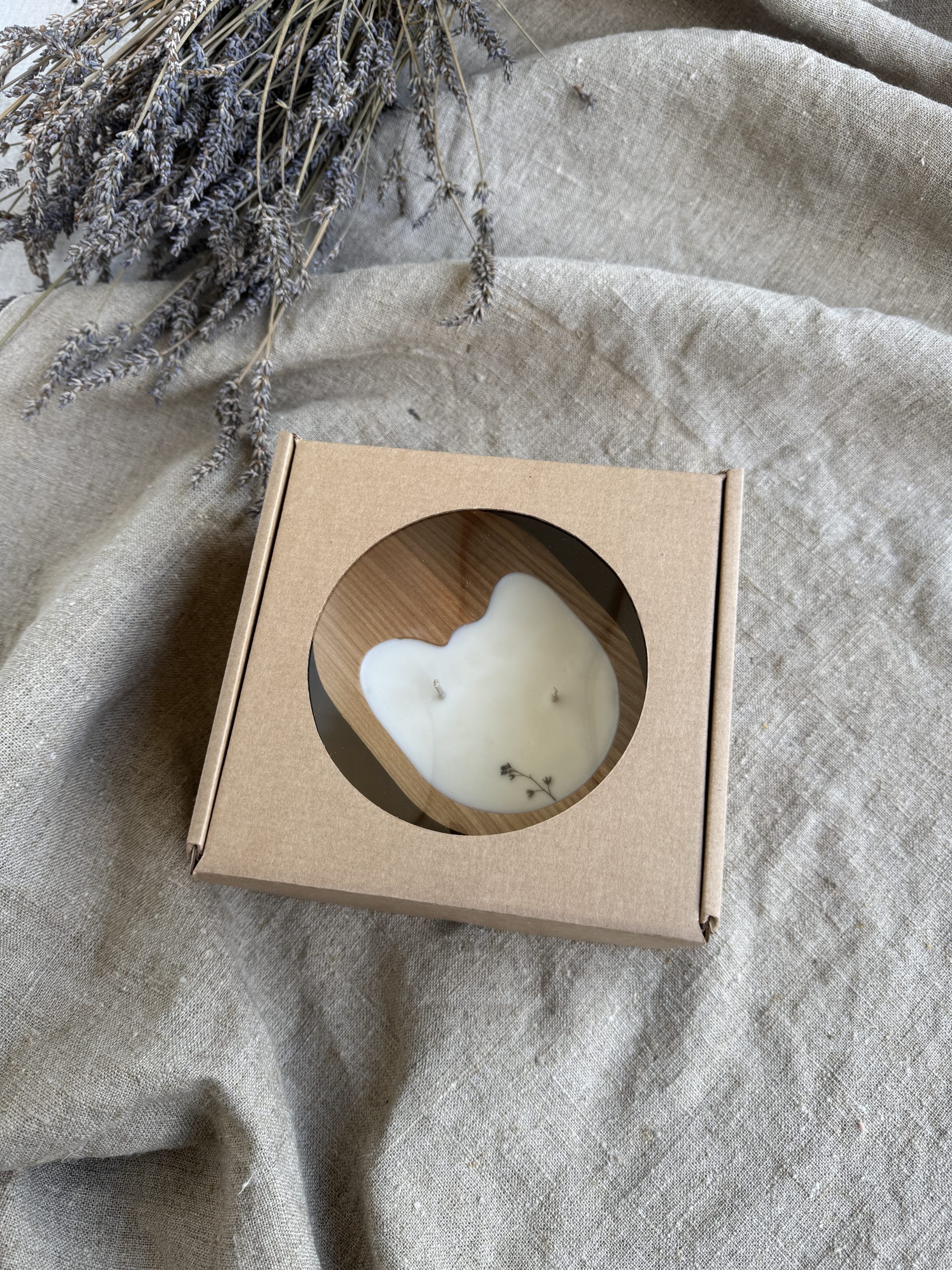 Magnolia Ash Wood Candle - Image 4