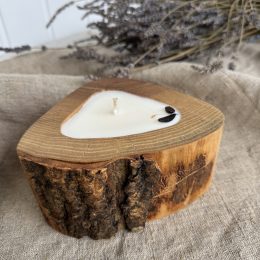 Soy candle in wood