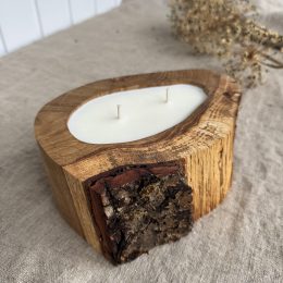 Handmade unscented soy wax candle in natural oak wood with two cotton wicks