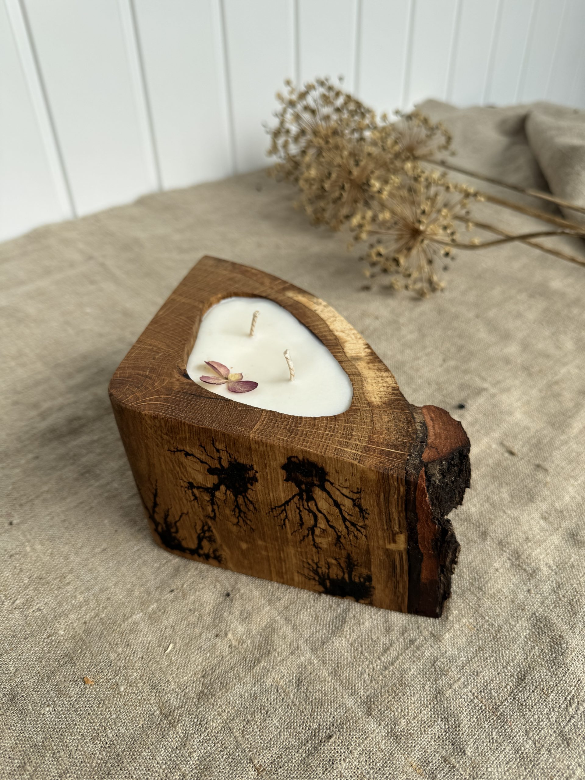 Handmade oak wood soy candle with burnt live edges and Peony fragrance