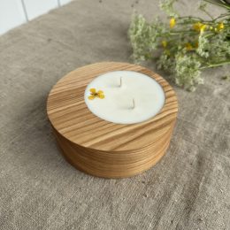 Handmade ash wood soy candle with Melon fragrance and two cotton wicks