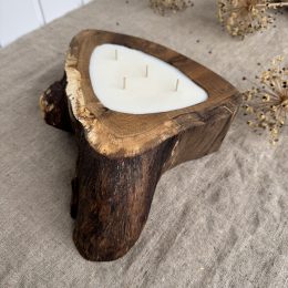 Handmade oak wood candle with four wicks and Sienna Elegance fragrance in a unique natural wooden vessel